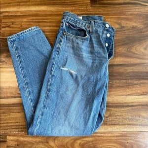 LEVI MOM JEANS🤍